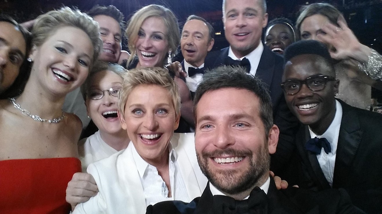 Oscars selfie that crashed Twitter