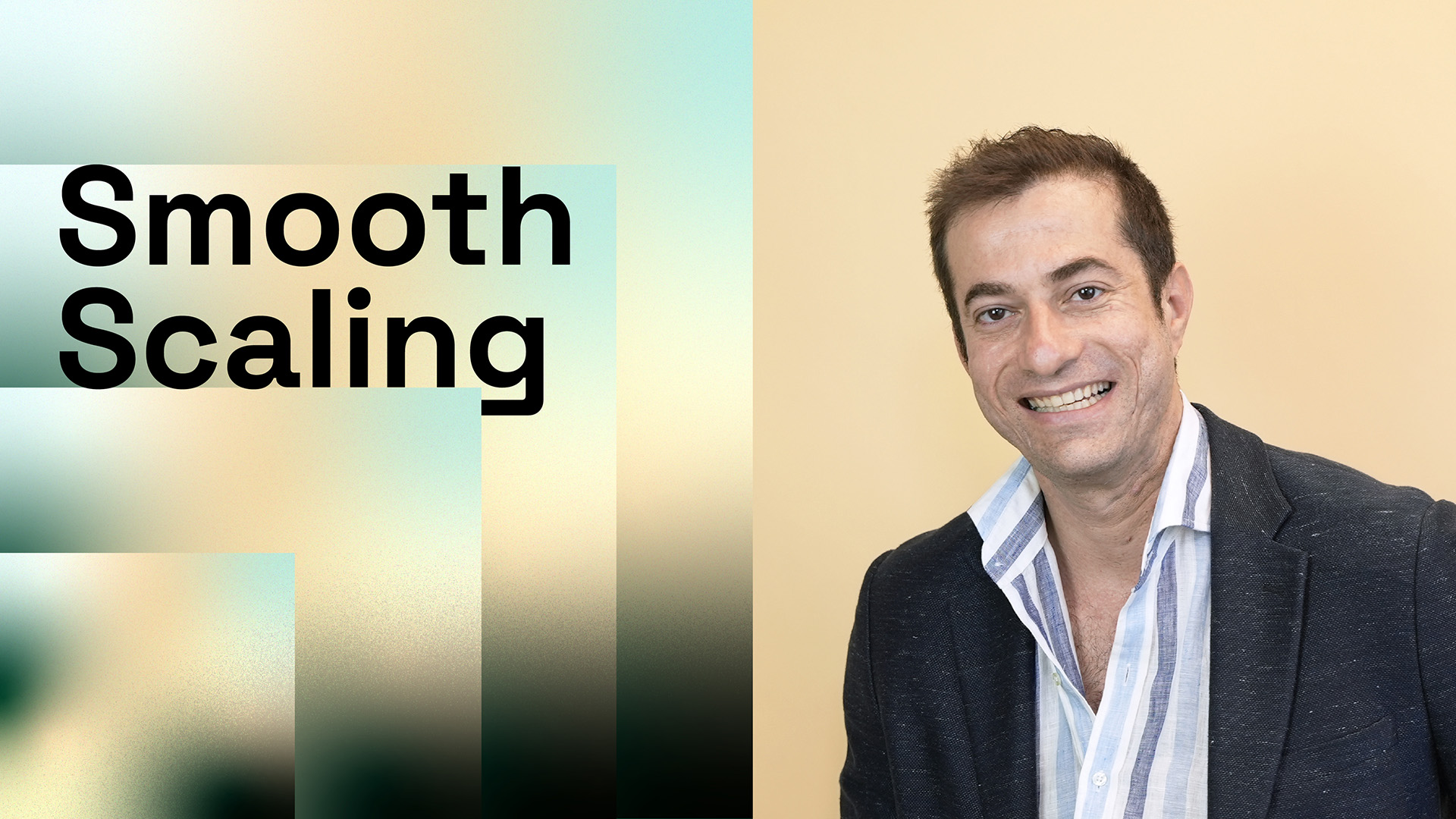 smooth scaling logo